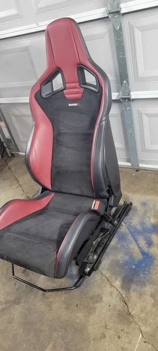 2014 Parts & Memorabilia Seats & Interior - Image 2 of 8