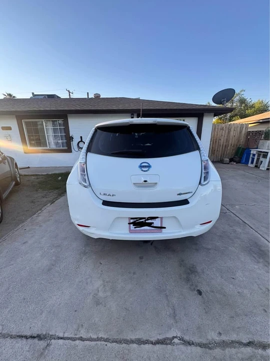 2015 Nissan Leaf - Image 4 of 5