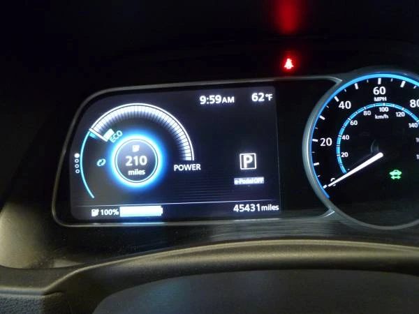 2021 Nissan Leaf - Image 16 of 17