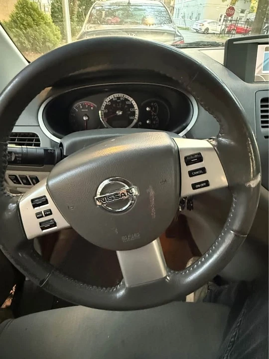 Nissan Quest - Image 5 of 5