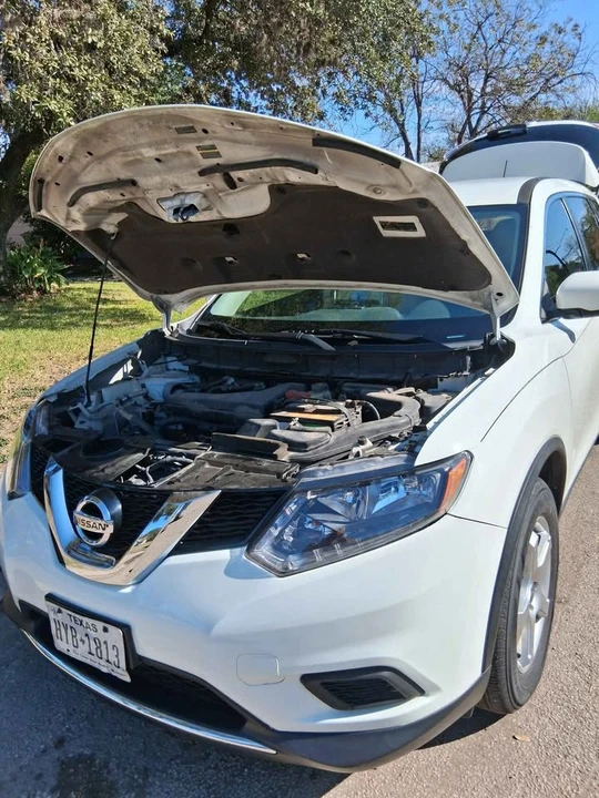 2016 Nissan Rogue - Image 3 of 8