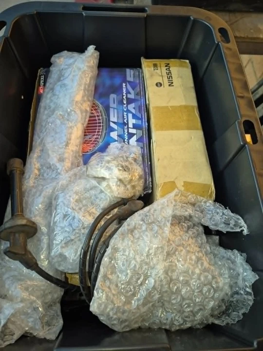 Parts & Memorabilia Engines - Image 4 of 10