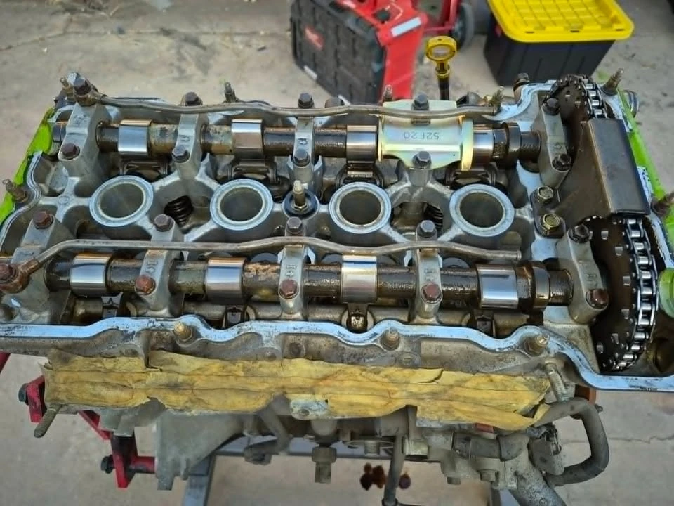 Parts & Memorabilia Engines - Image 3 of 10