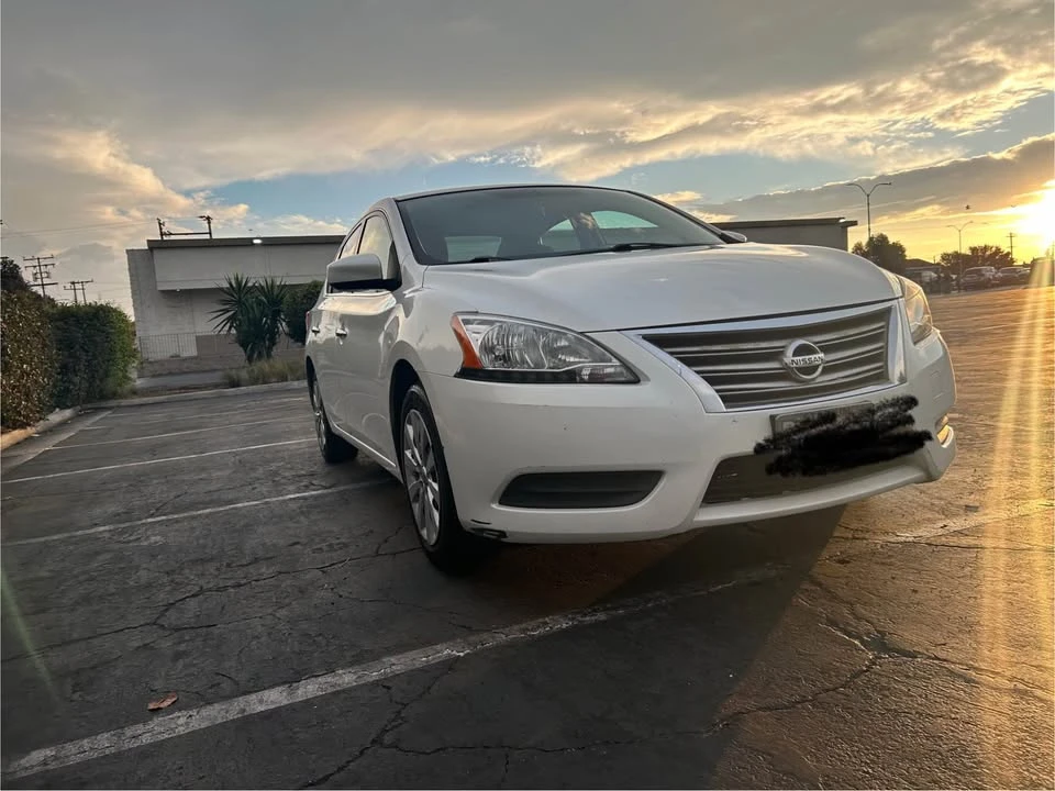 2013 Nissan Sentra 7th Gen - Image 5 of 9