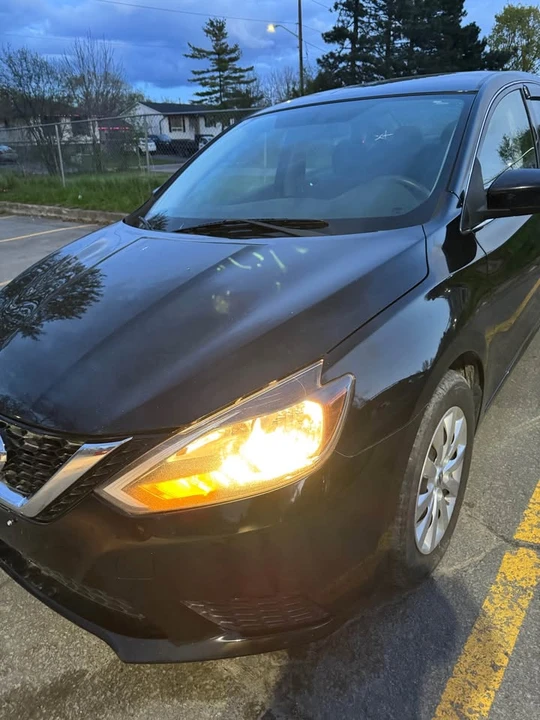 2017 Nissan Sentra 7th Gen - Image 5 of 10
