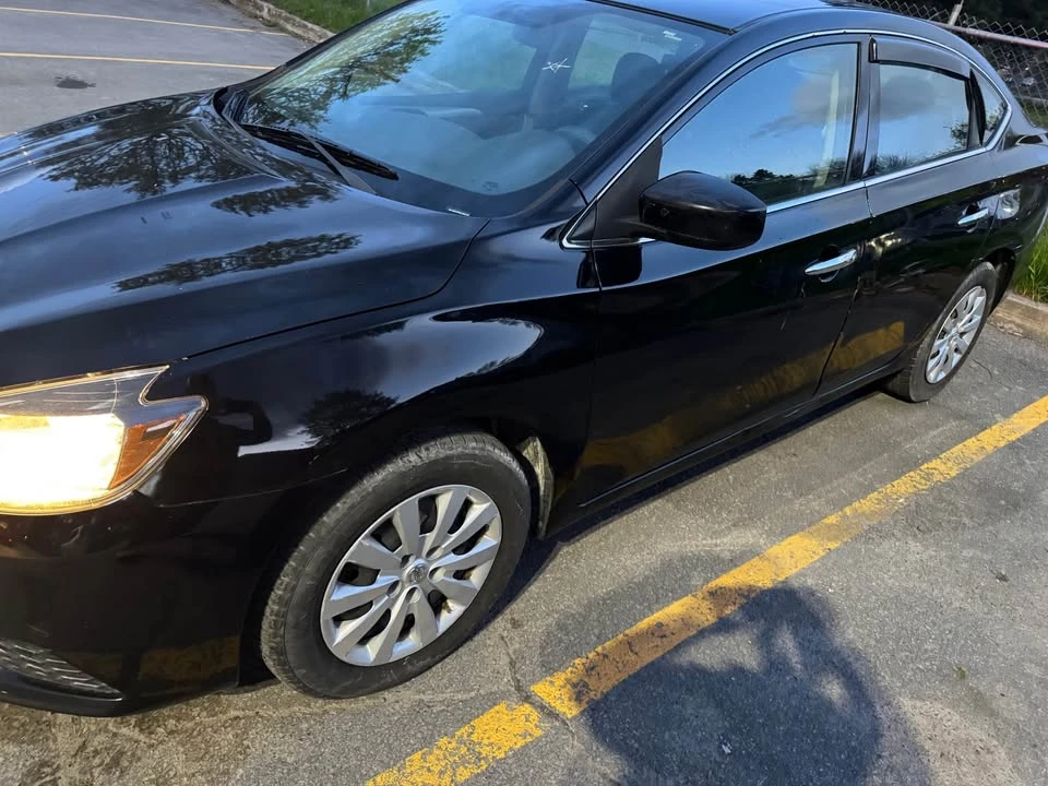 2017 Nissan Sentra 7th Gen - Image 4 of 10