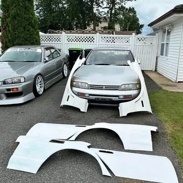 Nissan Skyline R33 Sedan Hood & Wide Fenders