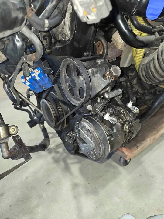 Parts & Memorabilia Engines - Image 10 of 10