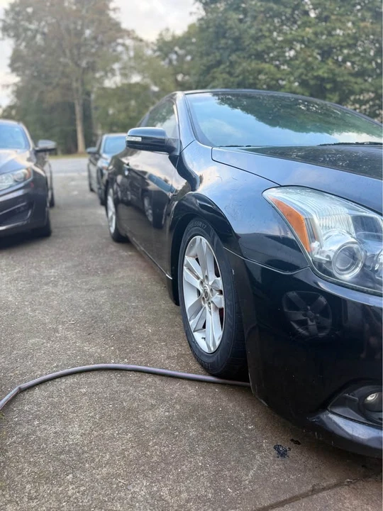 Nissan Altima - Image 2 of 7