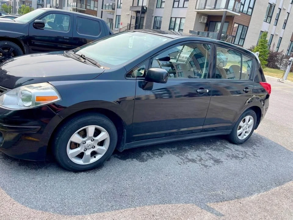 2010 Nissan Versa - Image 9 of 10