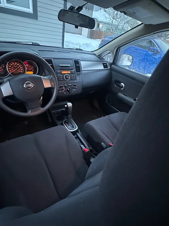 2007 Nissan Versa - Image 10 of 10