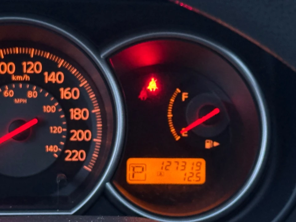 2007 Nissan Versa - Image 6 of 10