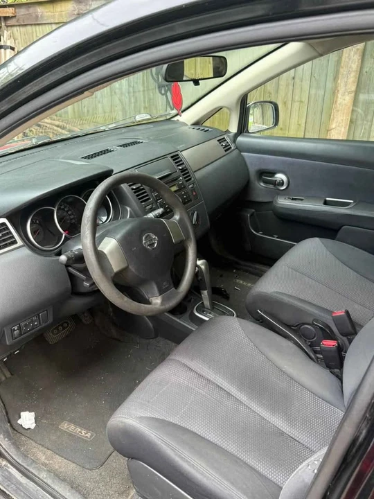 2008 Nissan Versa - Image 5 of 8