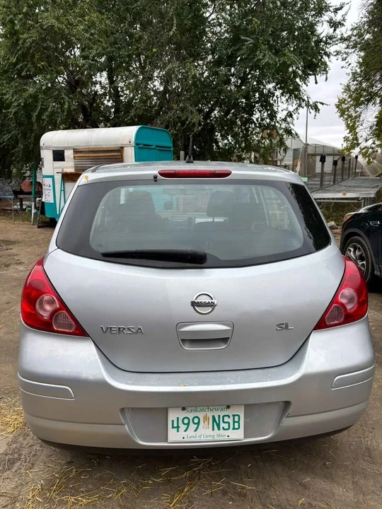 2009 Nissan Versa - Image 4 of 4