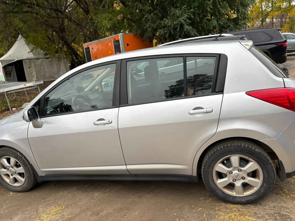 2009 Nissan Versa - Image 3 of 4