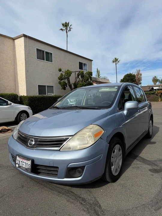 2011 Nissan Versa - Image 10 of 10