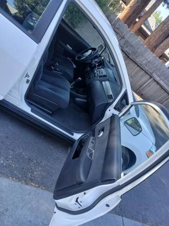 2011 Nissan Versa - Image 15 of 31