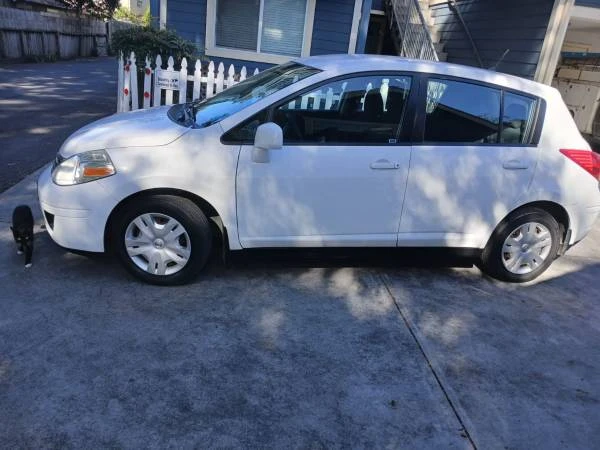 2011 Nissan Versa - Image 4 of 31