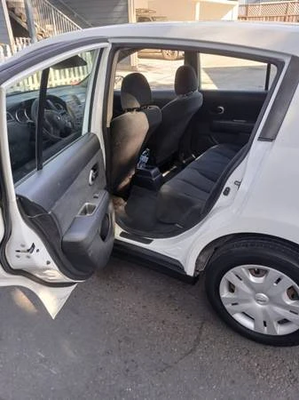 2011 Nissan Versa - Image 13 of 31