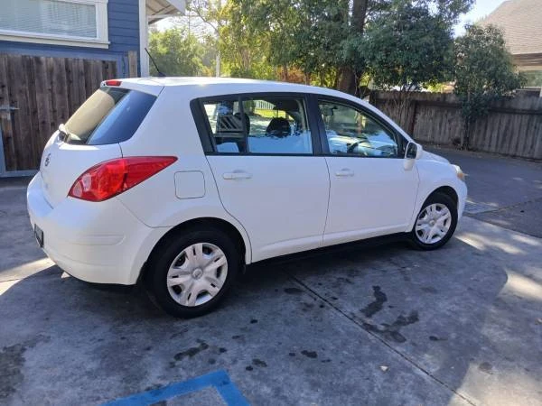 2011 Nissan Versa - Image 7 of 31