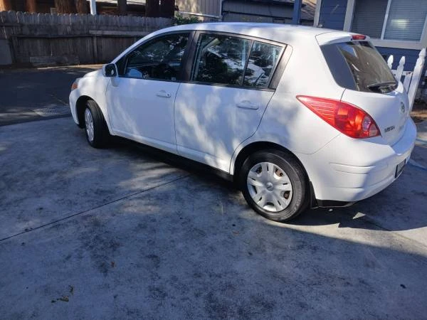 2011 Nissan Versa - Image 8 of 31