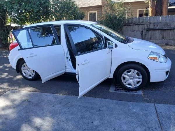 2011 Nissan Versa - Image 2 of 31