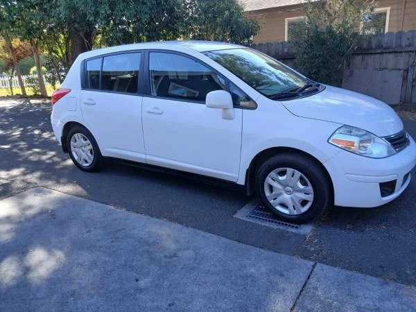 2011 Nissan Versa - Image 3 of 31