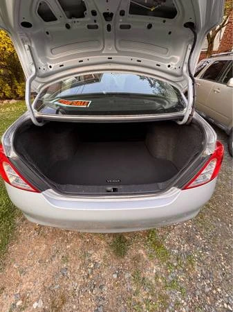 2014 Nissan Versa - Image 5 of 8