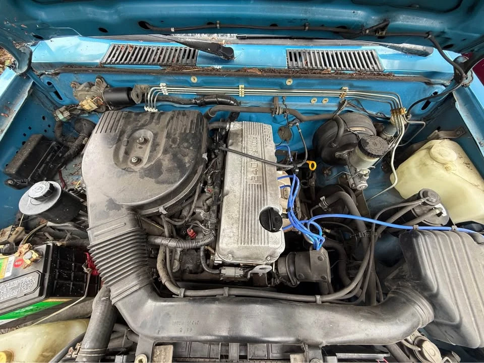 1995 Nissan Frontier - Image 10 of 10