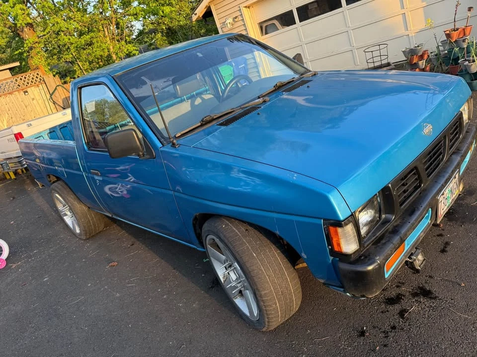 1995 Nissan Frontier - Image 3 of 10