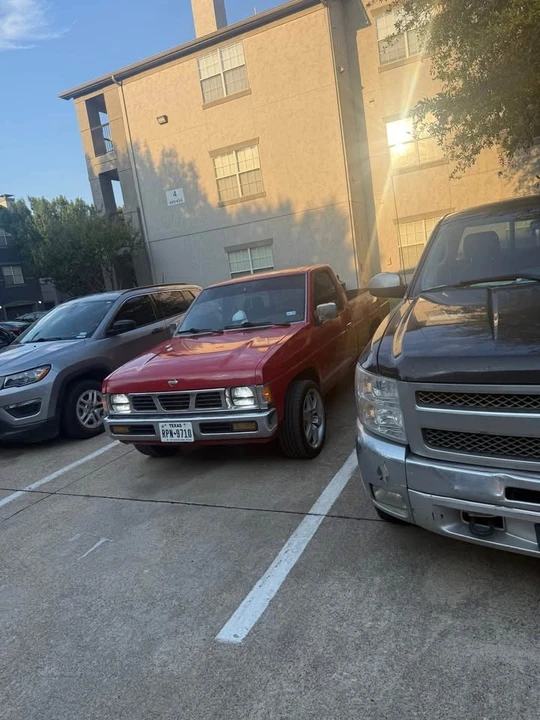 1997 Nissan Frontier 1st Gen - Image 4 of 4