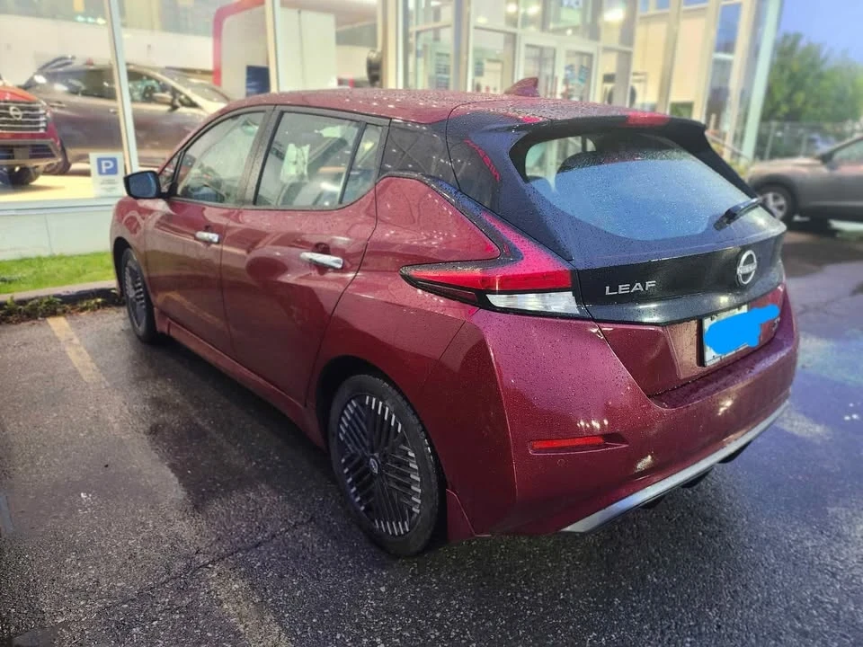 2023 Nissan Leaf - Image 3 of 4