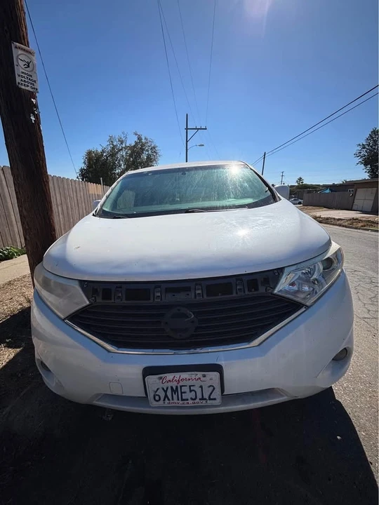 2011 Nissan Quest - Image 5 of 5