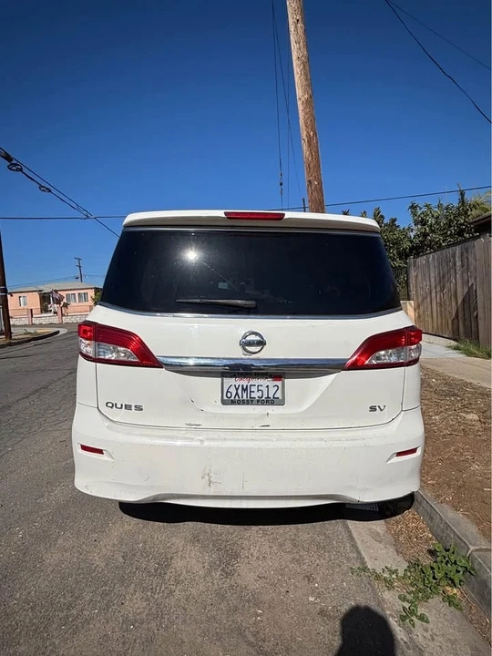 2011 Nissan Quest - Image 4 of 5