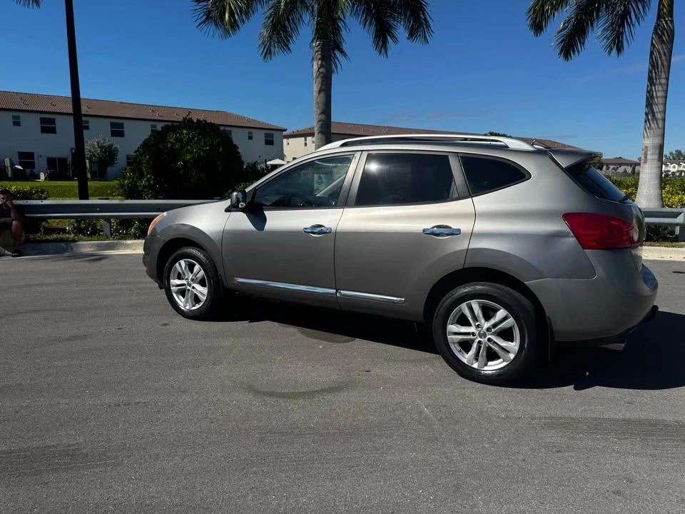 2012 Nissan Rogue - Image 2 of 6