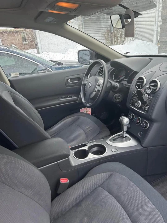 2013 Nissan Rogue - Image 8 of 10