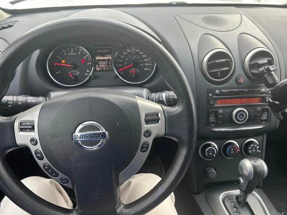 2013 Nissan Rogue - Image 6 of 10