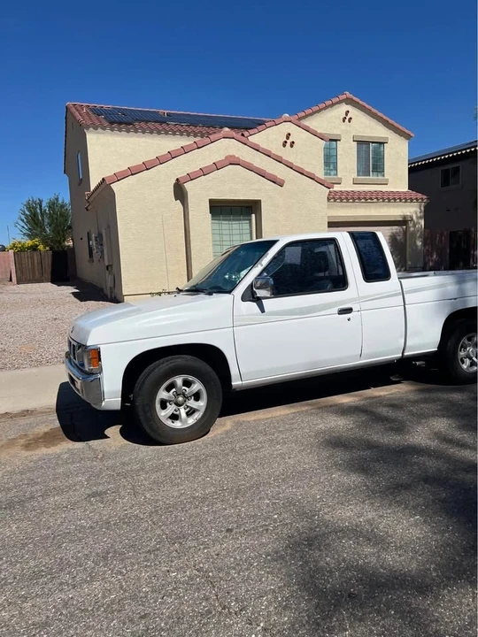 1996 Nissan Frontier - Image 3 of 4