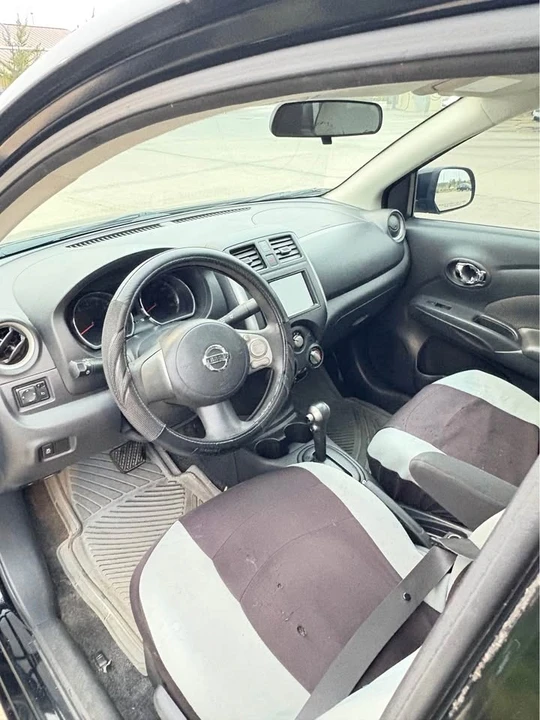 Nissan Versa - Image 6 of 9