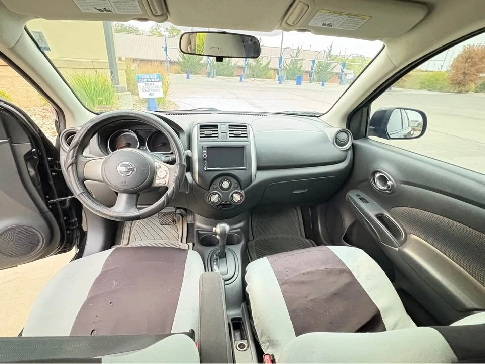 Nissan Versa - Image 7 of 9