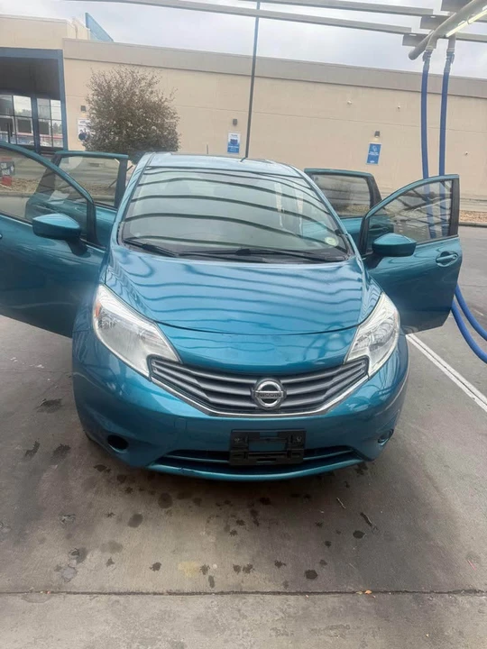 2016 Nissan Versa - Image 2 of 10