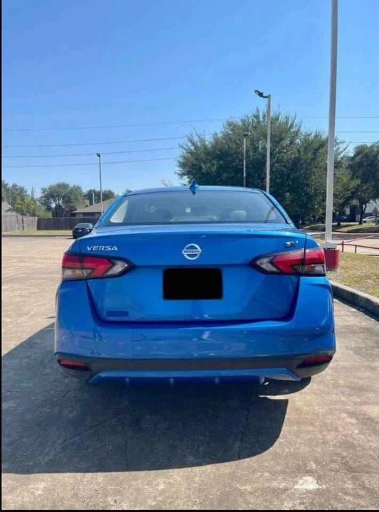 2021 Nissan Versa - Image 2 of 6