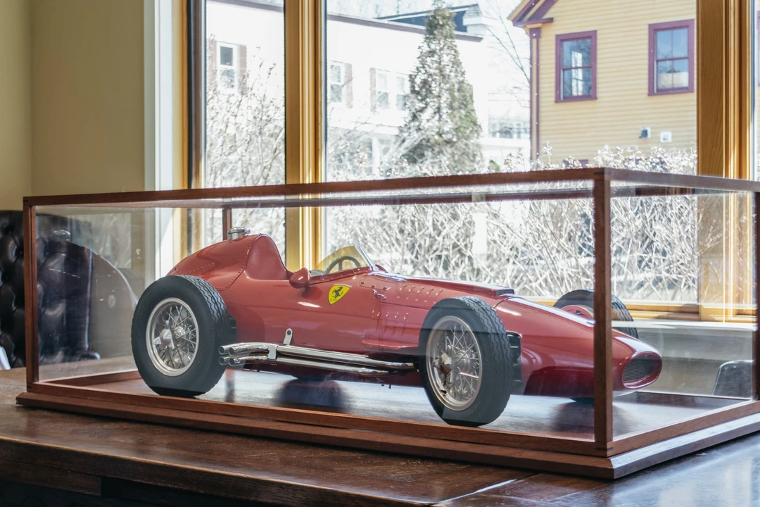 Parts & Memorabilia Scale Models - Image 10 of 31
