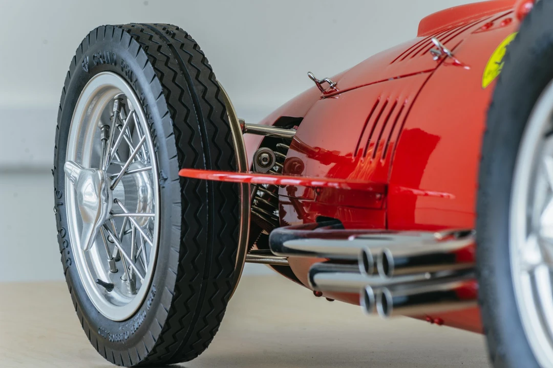 Parts & Memorabilia Scale Models - Image 16 of 31