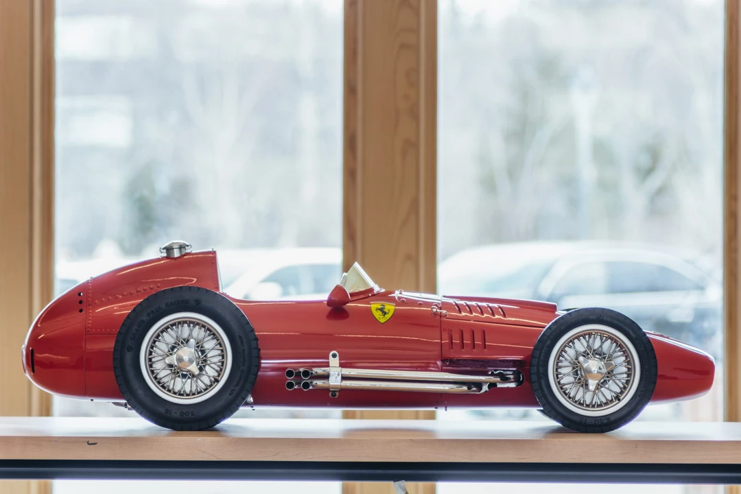 Parts & Memorabilia Scale Models - Image 5 of 31