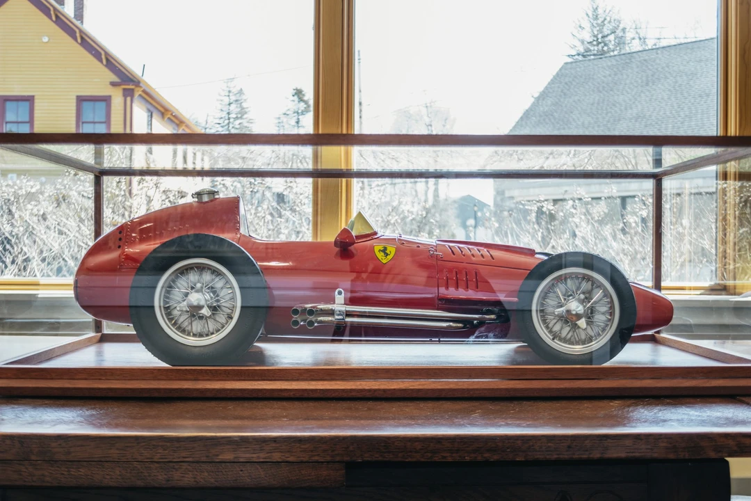 Parts & Memorabilia Scale Models - Image 9 of 31