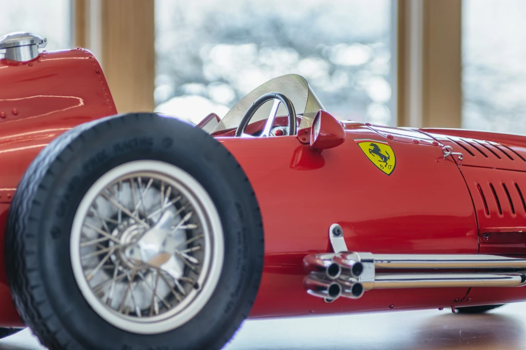 Parts & Memorabilia Scale Models - Image 18 of 31