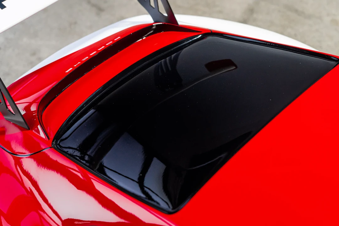 Porsche 911 - Image 28 of 31