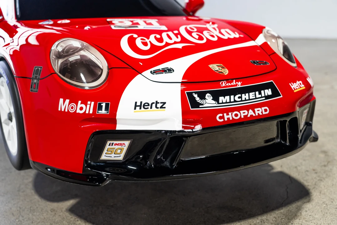 Porsche 911 - Image 22 of 31
