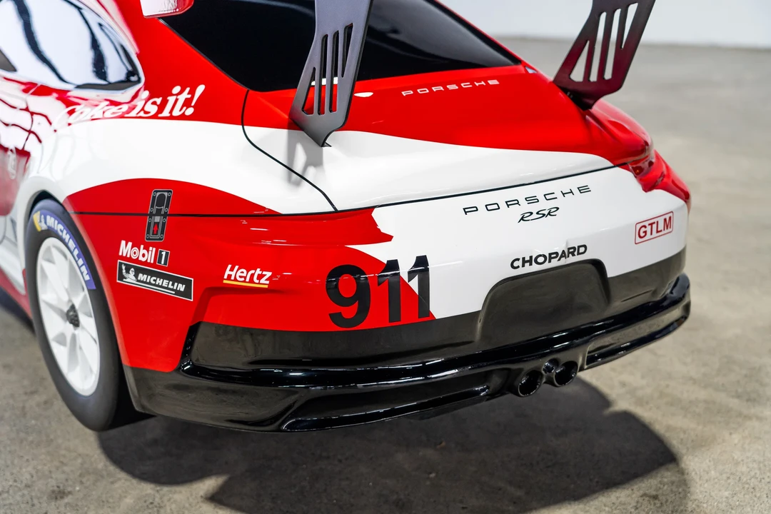 Porsche 911 - Image 30 of 31